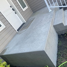 Concrete-and-Wood-Deck-Pressure-Washing 0