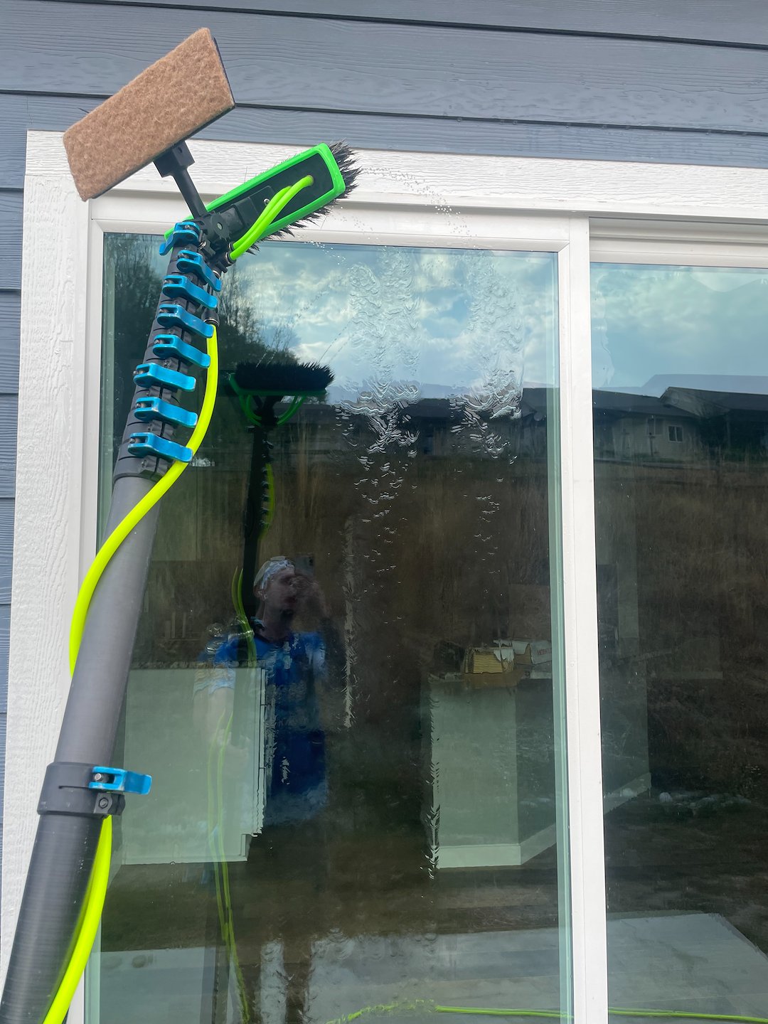 Hard Water Spot Removal Window Washing in Palouse, WA Thumbnail