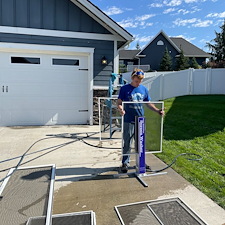 House-Soft-Washing-and-Window-Washing-in-Pullman-WA 1