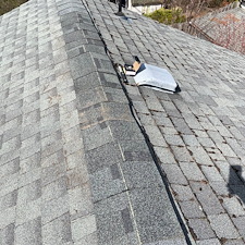 Roof-Shingling-Flashing-Install-and-Wash-in-Pullman 6