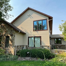 Water-Fed-Pole-Window-Washing-in-Pullman-WA 1