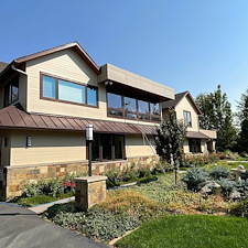 Water-Fed-Pole-Window-Washing-in-Pullman-WA 0